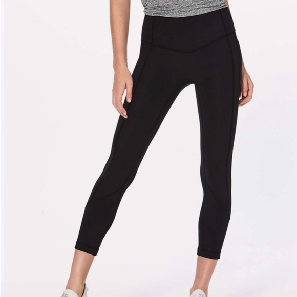 Lululemon sz 8 All The Right Places Crop II 23" Black great pre owned cond - Picture 1 of 15